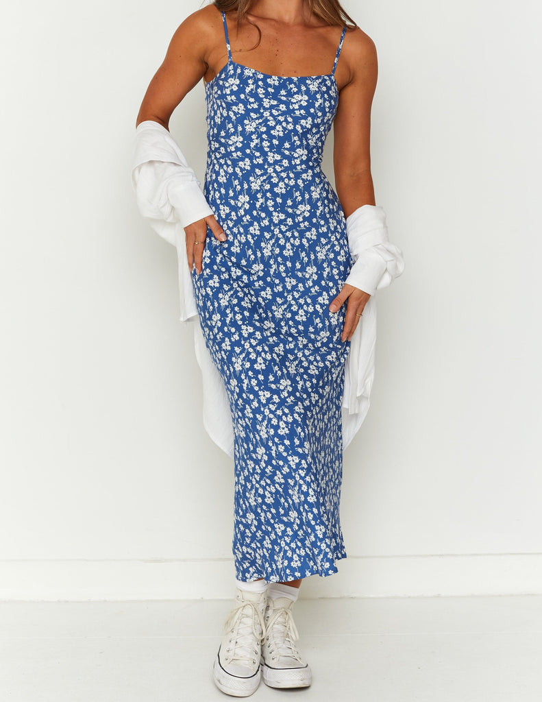 Robe mi-longue fleurie bleue Delphine