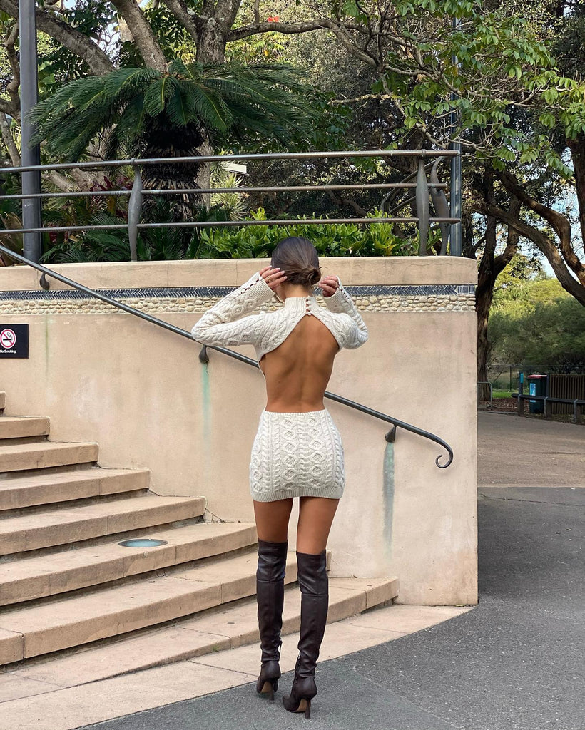 aikergoodEmbrasse-Moi Maintenant Knitted Long Sleeve Backless Mini Dress