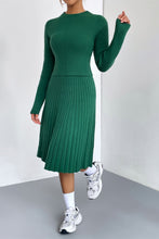 Görseli Galeri görüntüleyiciye yükleyin, A-Line Knit Sweater Skirt Set