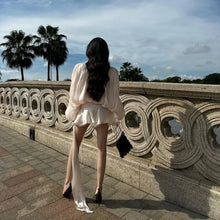 Görseli Galeri görüntüleyiciye yükleyin, aikergood Valentina Pleated Ruffled Mini Dress