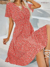 Carregar imagem no visualizador da galeria, V-neck Polka Dot Crushed Flower Short Sleeve Dress