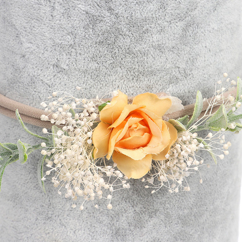 Jolie couronne de fleurs pour bébé