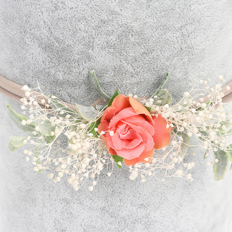 Jolie couronne de fleurs pour bébé