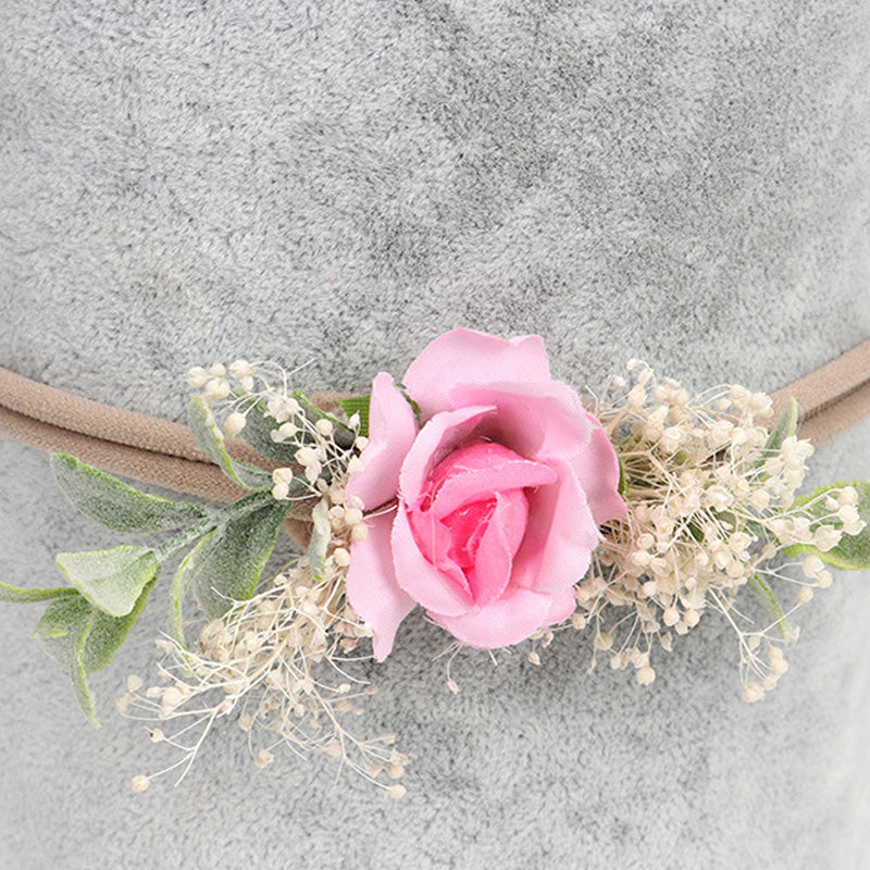 Jolie couronne de fleurs pour bébé