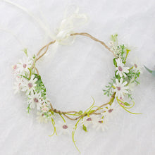 Load image into Gallery viewer, White Daisy Flower Crown