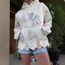 Load image into Gallery viewer, Sun Print Padded Sweatshirt