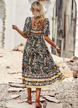 Indlæs billede til gallerivisning Bohemian Floral Dress