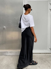 Load image into Gallery viewer, Black Long Satin High Waist Fishtail Skirt