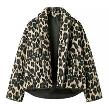 Load image into Gallery viewer, Leopard Print Quilted Jacket