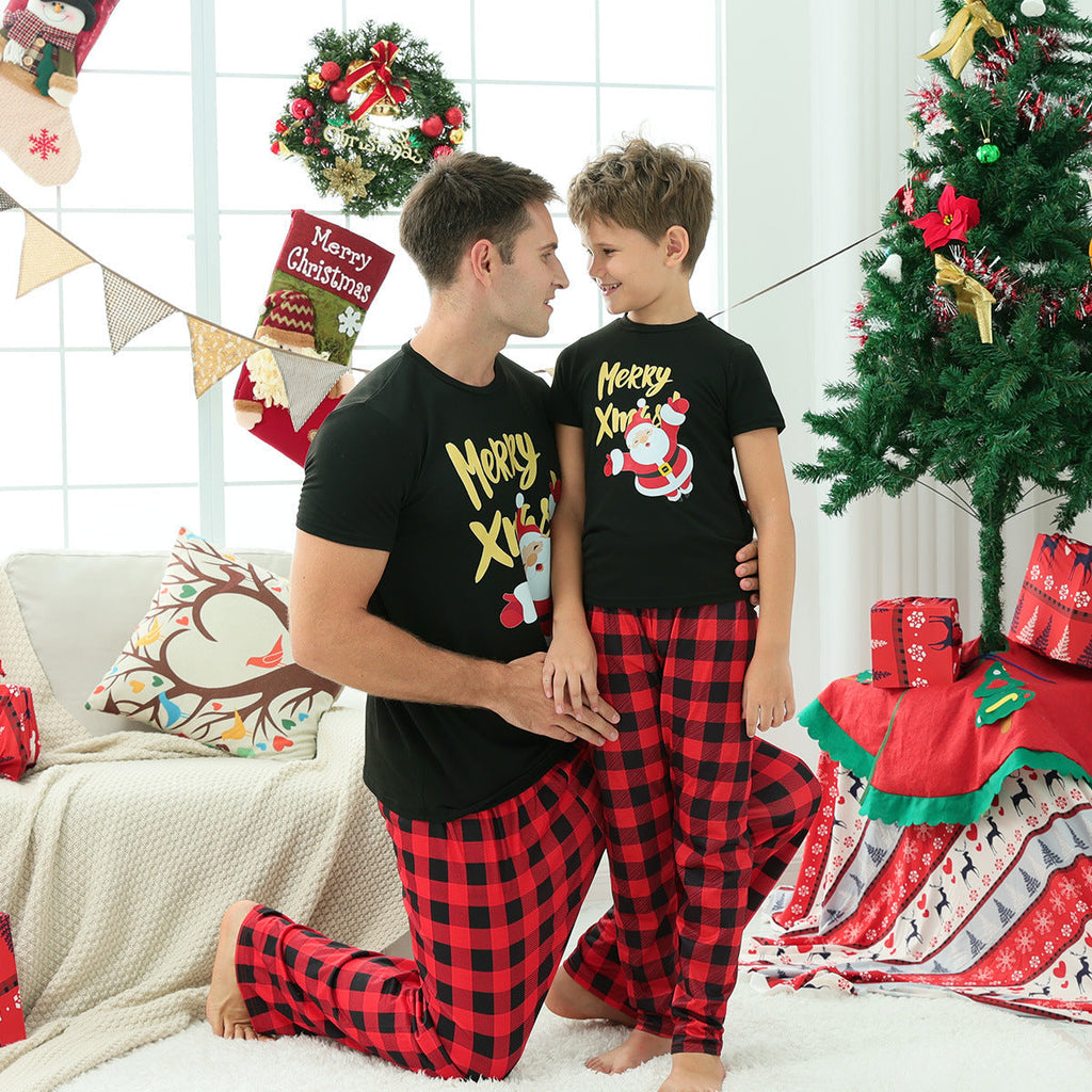 Ensemble de pyjama assorti à manches courtes à carreaux rouges pour la famille