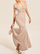 Lataa kuva Galleria-katseluun, Off-Shoulder Ruffle Detail Dress