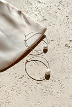 Load image into Gallery viewer, Simple Pearl Fine Wire Hoops - Cream/Silver