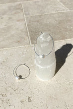 Load image into Gallery viewer, Simple Pearl Fine Wire Hoops - Cream/Silver