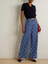 Laden Sie das Bild in den Galerie-Viewer, Bow Crystal-Embellished High-Rise Wide-Leg Jeans