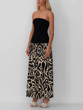 Laden Sie das Bild in den Galerie-Viewer, Fashionable Strapless Floral Print Maxi Dress