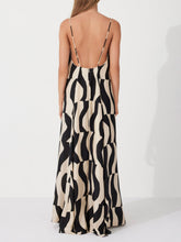 Load image into Gallery viewer, Scooped Back Relaxed Fit Style Maxi Dress