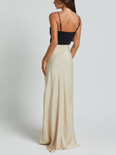 Charger l&#39;image dans la galerie, Exquisite Satin Contrast Color V-Neck Maxi Dress