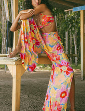 Carregar imagem no visualizador da galeria, Split Spirit Floral Pants