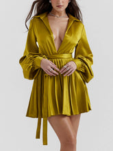 Görseli Galeri görüntüleyiciye yükleyin, Chartreuse Pleated Shirt Dress