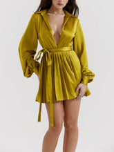 Laden Sie das Bild in den Galerie-Viewer, Chartreuse Pleated Shirt Dress