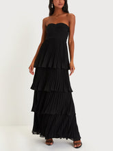 Carregar imagem no visualizador da galeria, Delicate Ruched Off-The-Shoulder Tiered Maxi Dress