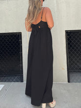 画像をギャラリービューアに読み込む, V-Neck Effortless Wide Leg Jumpsuit