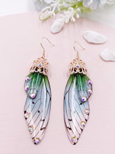 Charger l&#39;image dans la galerie, Boucles d&#39;oreilles ailes de cigale en cristal strass vert aile de papillon 