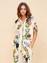 Carregar imagem no visualizador da galeria, Sophisticated Feel Satin Unique Print Button Down Oversized Blouse