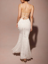 Laden Sie das Bild in den Galerie-Viewer, Three-Dimensional Burnt Fishtail Maxi Dress