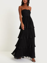 Carregar imagem no visualizador da galeria, Delicate Ruched Off-The-Shoulder Tiered Maxi Dress