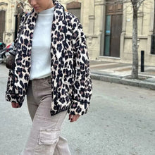 Load image into Gallery viewer, Leopard Print Quilted Jacket