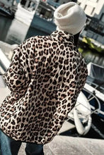 Load image into Gallery viewer, Leopard Print Quilted Jacket