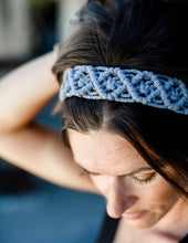 Lataa kuva Galleria-katseluun, Handmade Elastic Macrame Headband