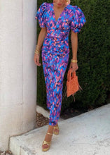 Carica l&#39;immagine nel visualizzatore di Gallery, Stylish and Vibrant Dress