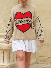 Laden Sie das Bild in den Galerie-Viewer, Classic Youthful Heart Letter Sweater