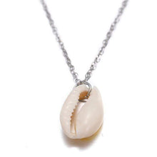 Lataa kuva Galleria-katseluun, Conch Shell Pendant Necklace